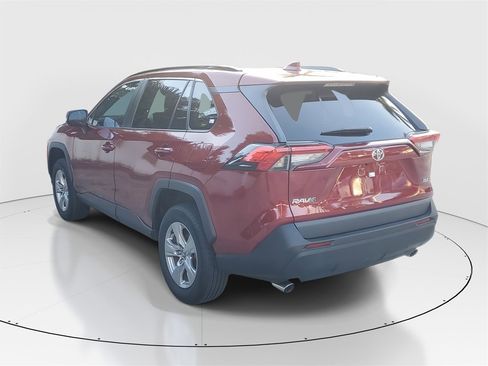 Used 2022 Toyota RAV4 XLE image 5