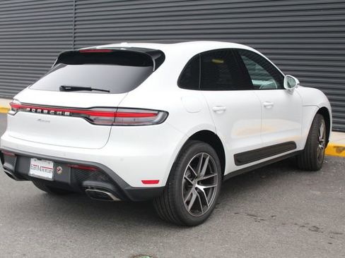 New 2026 Porsche Macan image 8