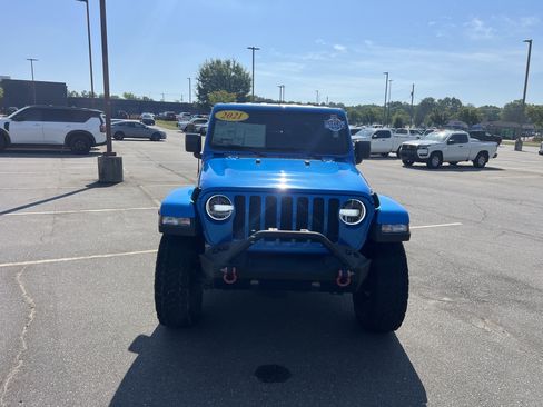 Used 2021 Jeep Gladiator Sport AWD/4WD image 2