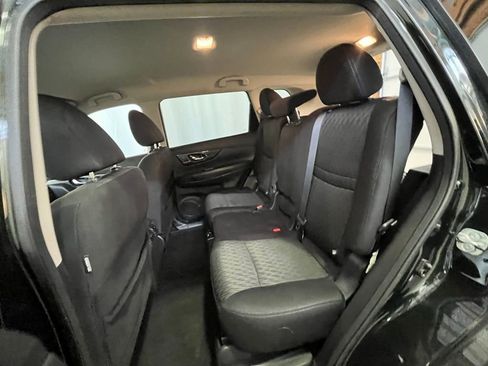 Used 2020 Nissan Rogue SV image 22