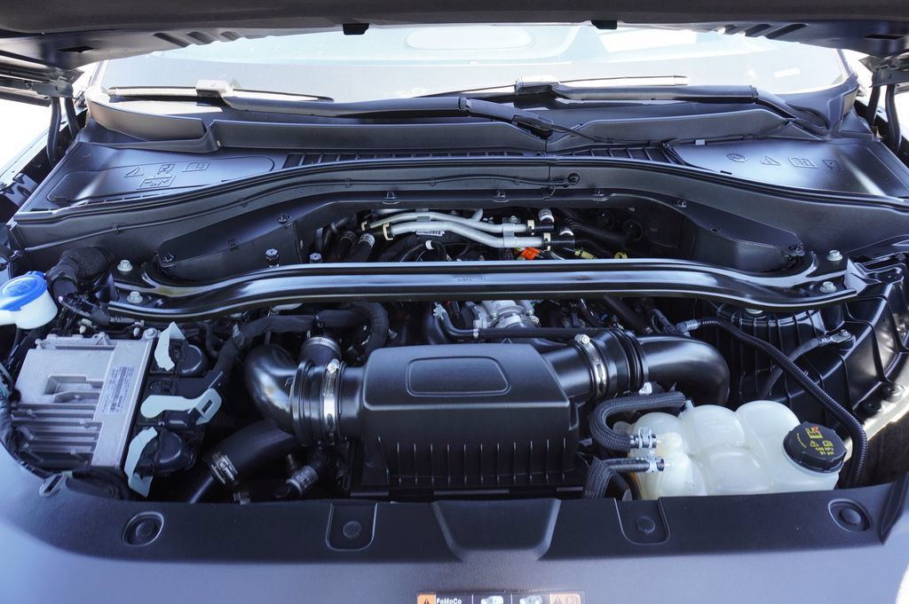 Used 2023 Lincoln Aviator Reserve w/ Equipment Group 201A RWD image 8