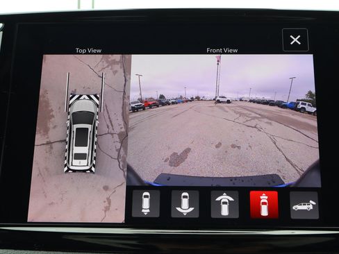 New 2026 Chrysler Pacifica Limited w/ Uconnect Theater Family Group image 29