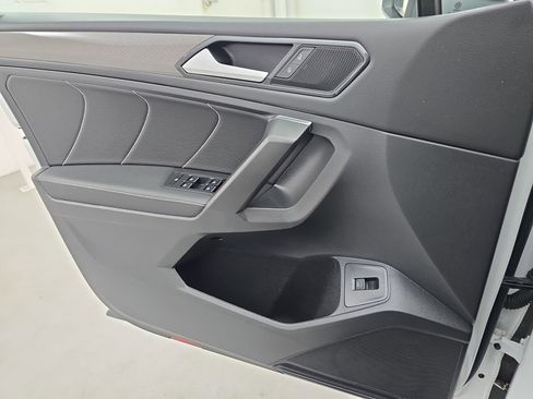 Certified 2022 Volkswagen Tiguan SE image 26
