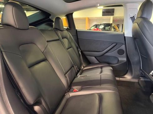 Used 2022 Tesla Model Y Performance AWD/4WD image 22
