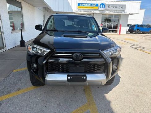 Used 2024 Toyota 4Runner TRD Off-Road Premium w/ Off Road Premium Plus Package AWD/4WD image 2