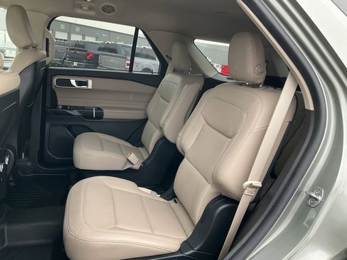 Used 2020 Ford Explorer XLT w/ Equipment Group 202A image 21