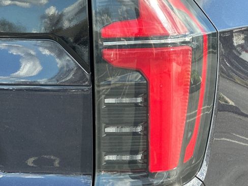 Certified 2025 Chevrolet Tahoe Z71 image 51