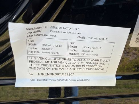Used 2026 GMC Acadia Denali w/ LPO, Floor Liner Package AWD/4WD image 16
