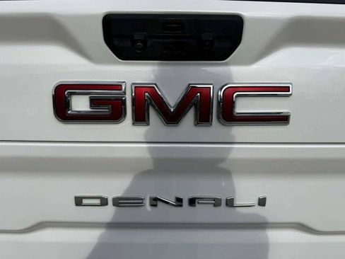 Used 2022 GMC Sierra 3500 Denali AWD/4WD image 17