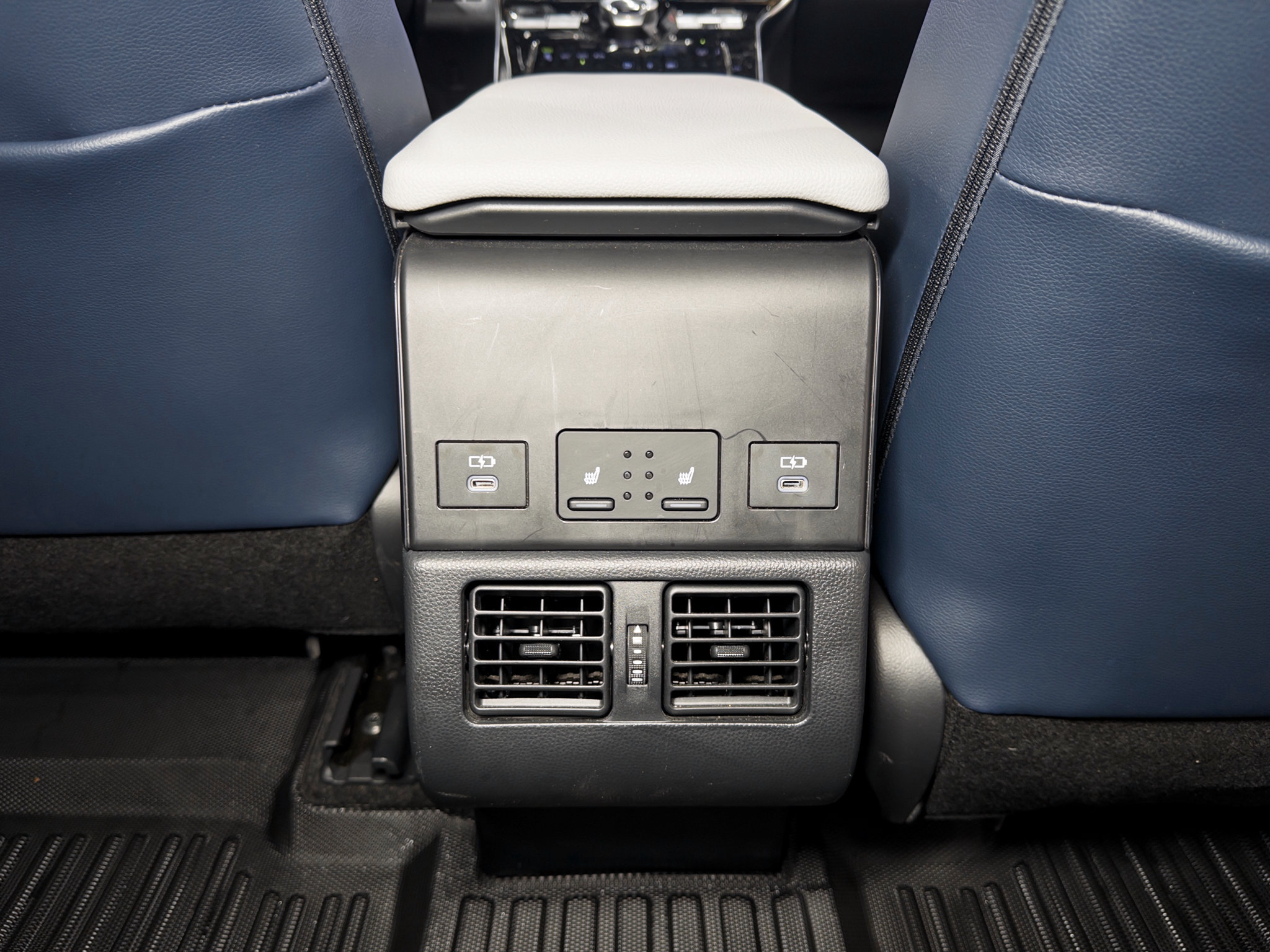 Used 2023 Subaru Solterra AWD image 18