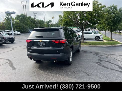 Used 2023 Chevrolet Traverse LT w/ LPO, Floor Liner Package FWD image 5