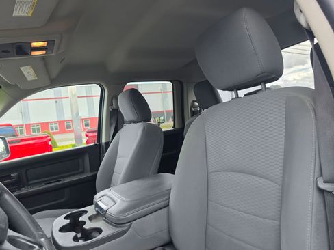 Used 2018 RAM 1500 Express AWD/4WD image 12