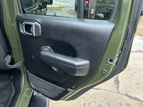 Used 2021 Jeep Gladiator Willys image 20