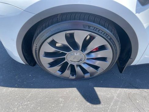 Used 2021 Tesla Model Y Performance AWD/4WD image 24