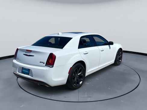 Used 2023 Chrysler 300 S RWD image 8