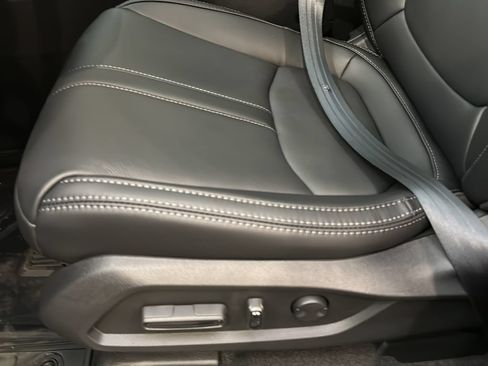 New 2026 Honda Pilot Touring image 13