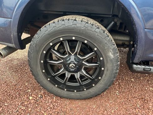 Used 2015 Ford F150 Platinum w/ Equipment Group 701A Luxury image 7