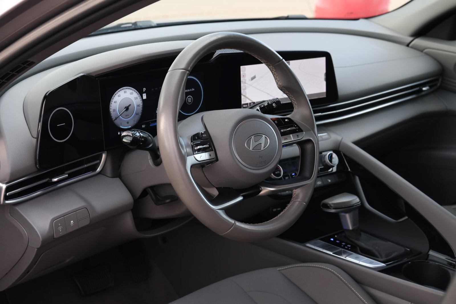 Used 2025 Hyundai Elantra SEL FWD image 14