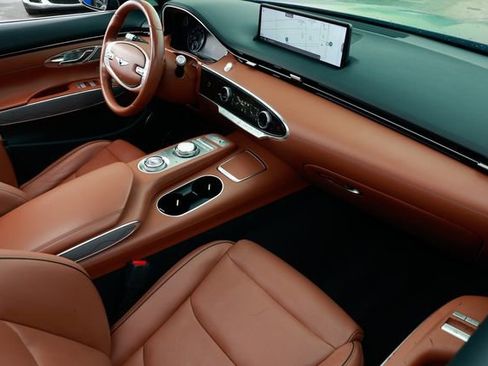 Used 2022 Genesis GV70 2.5T w/ Advanced Package image 16