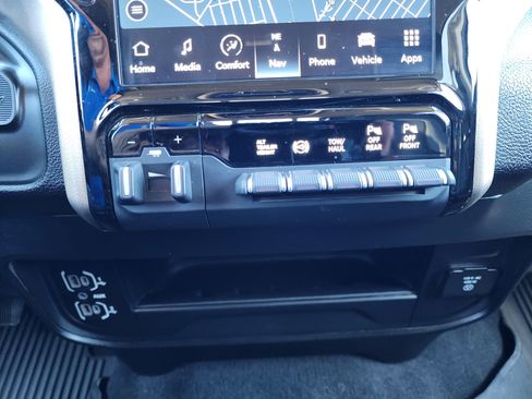 Used 2024 RAM 3500 Laramie image 26