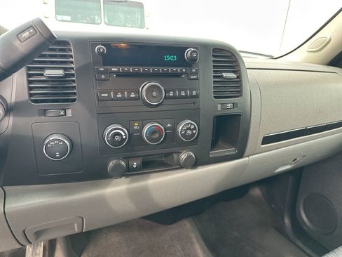 Used 2013 Chevrolet Silverado 1500 LS image 18