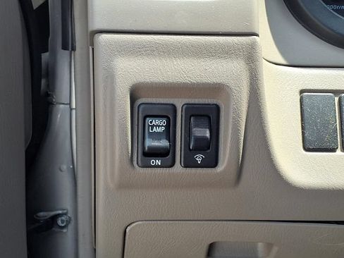 Used 2004 Nissan Frontier XE w/ (VTP) Value Truck Pkg RWD image 22