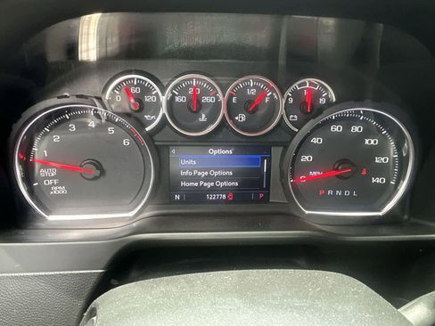 Used 2020 Chevrolet Silverado 1500 LT RWD image 19