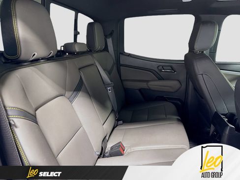 Used 2025 Chevrolet Colorado ZR2 w/ Technology Package AWD/4WD image 32