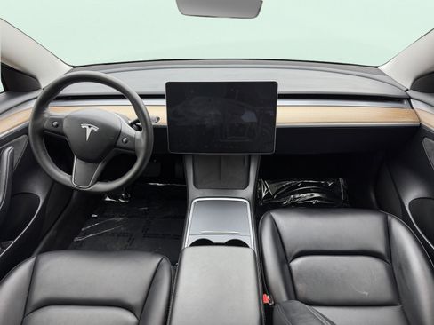 Used 2023 Tesla Model 3 Standard Range image 32