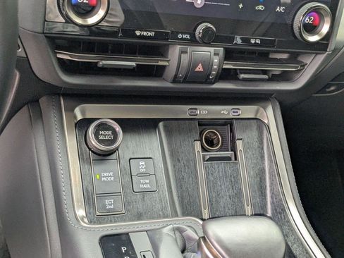 Certified 2024 Lexus GX 550 w/ Accessory Package (Z1) AWD/4WD image 14