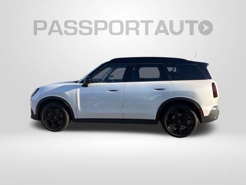Used 2025 MINI Cooper Countryman S w/ Comfort Package Max image 9