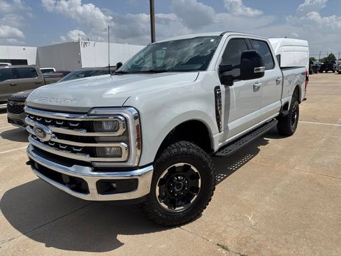 Used 2025 Ford F250 Lariat w/ Tremor Off-Road Package AWD/4WD image 3