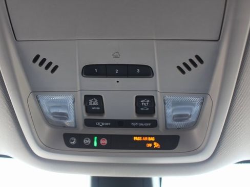 Used 2020 Buick Enclave Avenir w/ Avenir Technology Package image 46