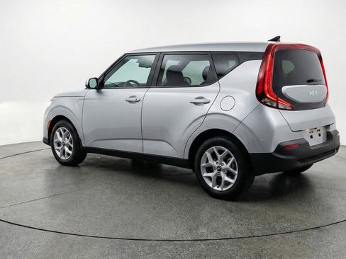 Used 2025 Kia Soul LX w/ LX Technology Package FWD image 6