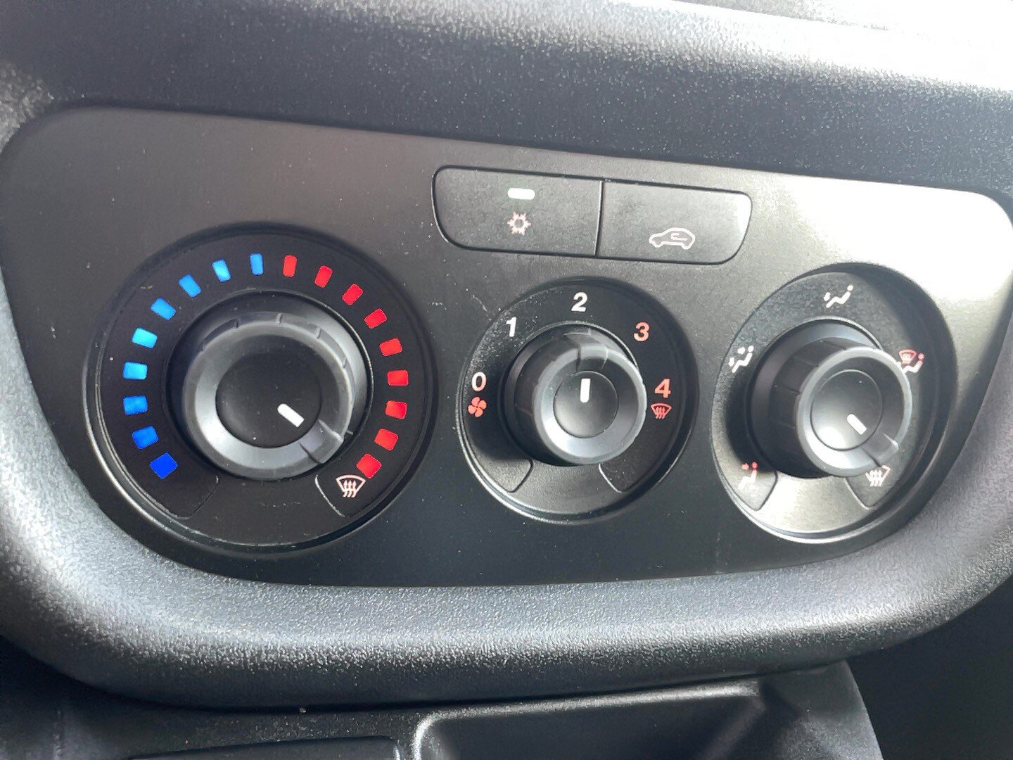 Used 2022 RAM ProMaster City Tradesman FWD image 21