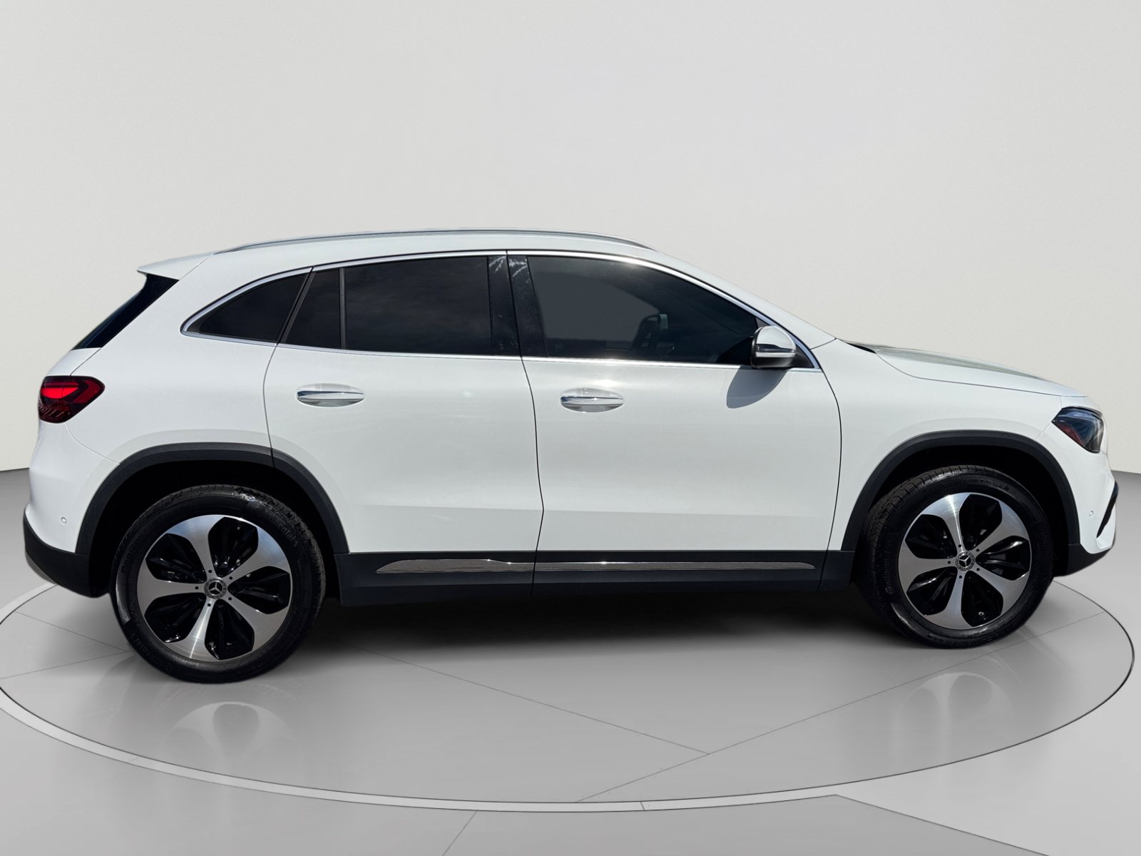 Used 2025 Mercedes-Benz GLA 250 4MATIC image 6