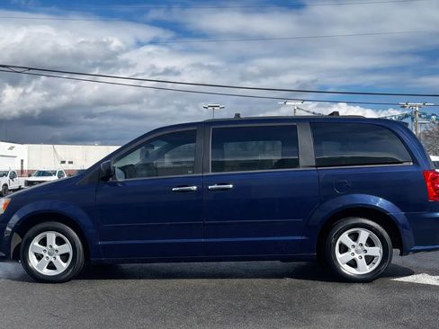 Used 2012 Dodge Grand Caravan SXT image 4