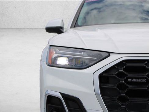 Used 2023 Audi Q5 2.0T Premium w/ Convenience Package AWD/4WD image 3