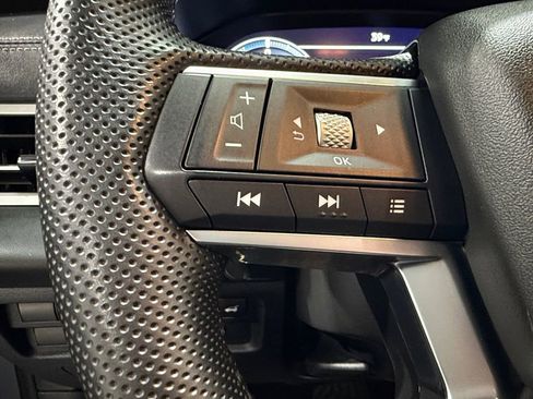 Used 2023 Mitsubishi Outlander 4WD Plug-In Hybrid image 27