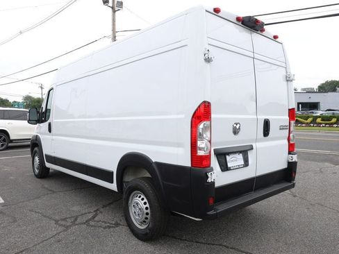 Used 2025 RAM ProMaster 2500 w/ Convenience Group FWD image 3