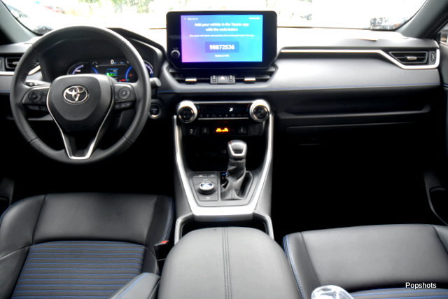 Used 2025 Toyota RAV4 XSE AWD/4WD image 13