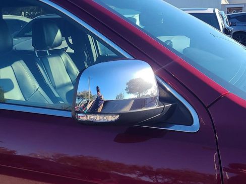 Used 2021 Jeep Grand Cherokee Limited w/ Luxury Group II image 18