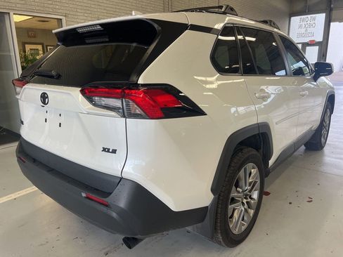 Used 2025 Toyota RAV4 XLE Premium FWD image 4