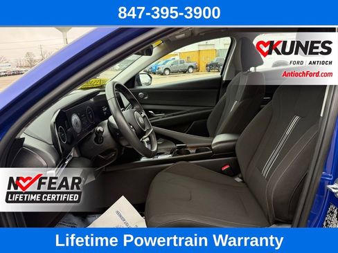 Used 2025 Hyundai Elantra SEL image 29