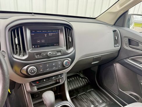 Used 2022 Chevrolet Colorado W/T w/ WT Convenience Package AWD/4WD image 27