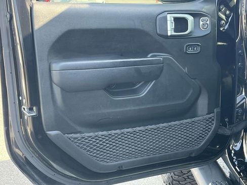 Used 2022 Jeep Wrangler Unlimited Sport AWD/4WD image 14