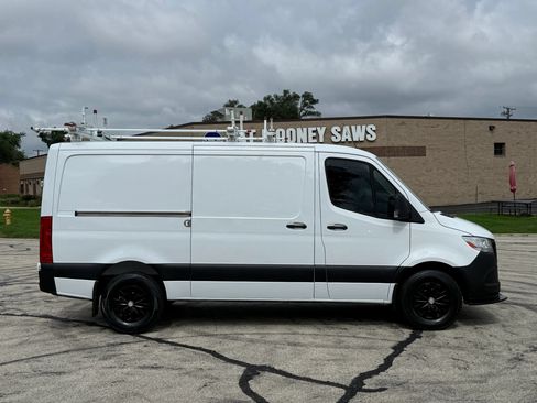 Used 2021 Mercedes-Benz Sprinter 2500 w/ Premium Package image 7