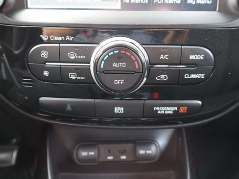 Used 2015 Kia Soul + w/ Audio Package FWD image 13