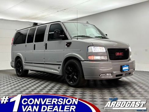 New 2026 GMC Savana 2500 RWD image 1