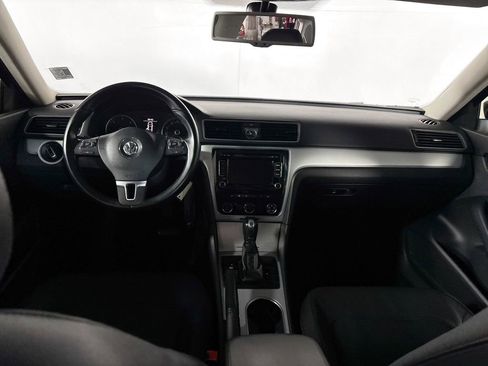 Used 2013 Volkswagen Passat TDI SE image 12